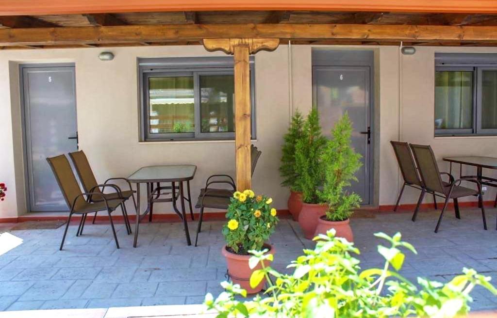 Elia Beach Modern Suites Flogita Esterno foto