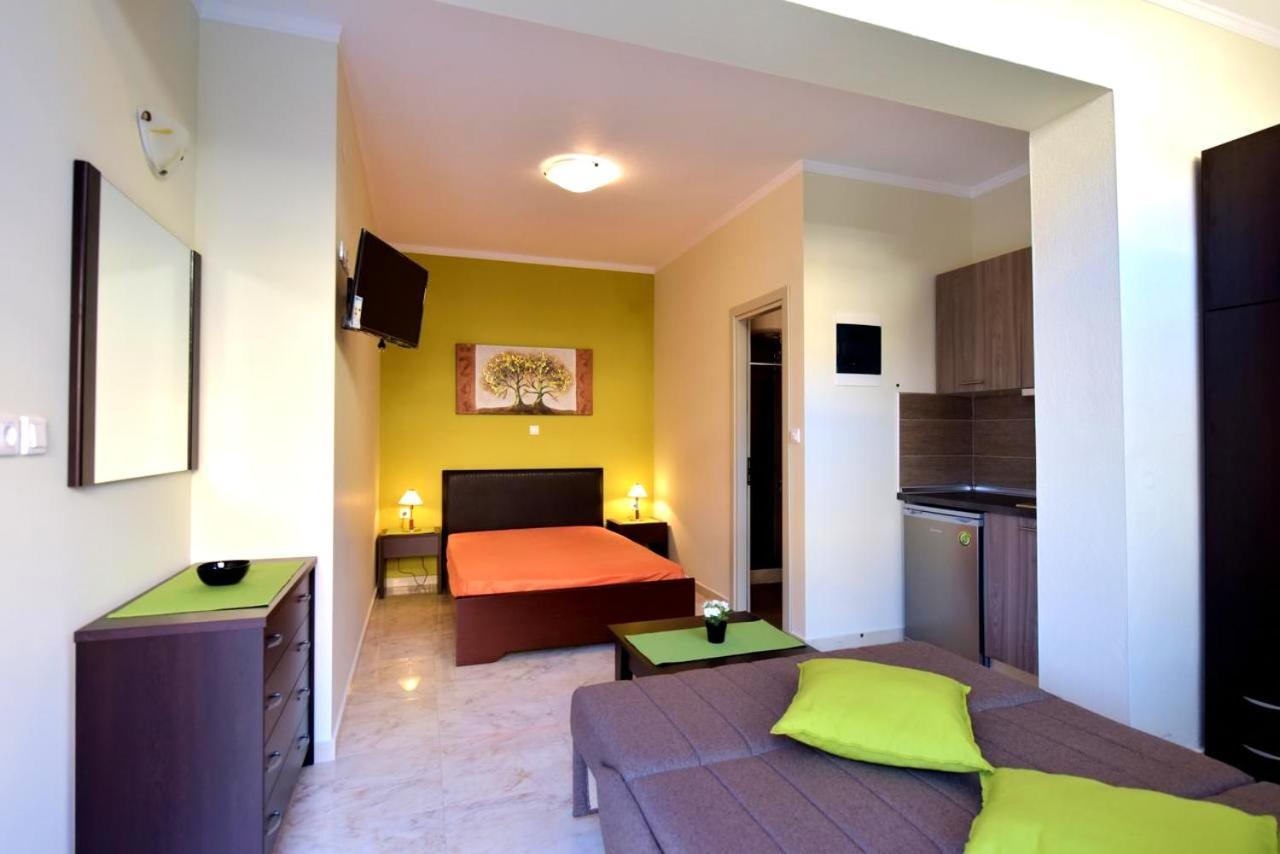 Elia Beach Modern Suites Flogita Esterno foto