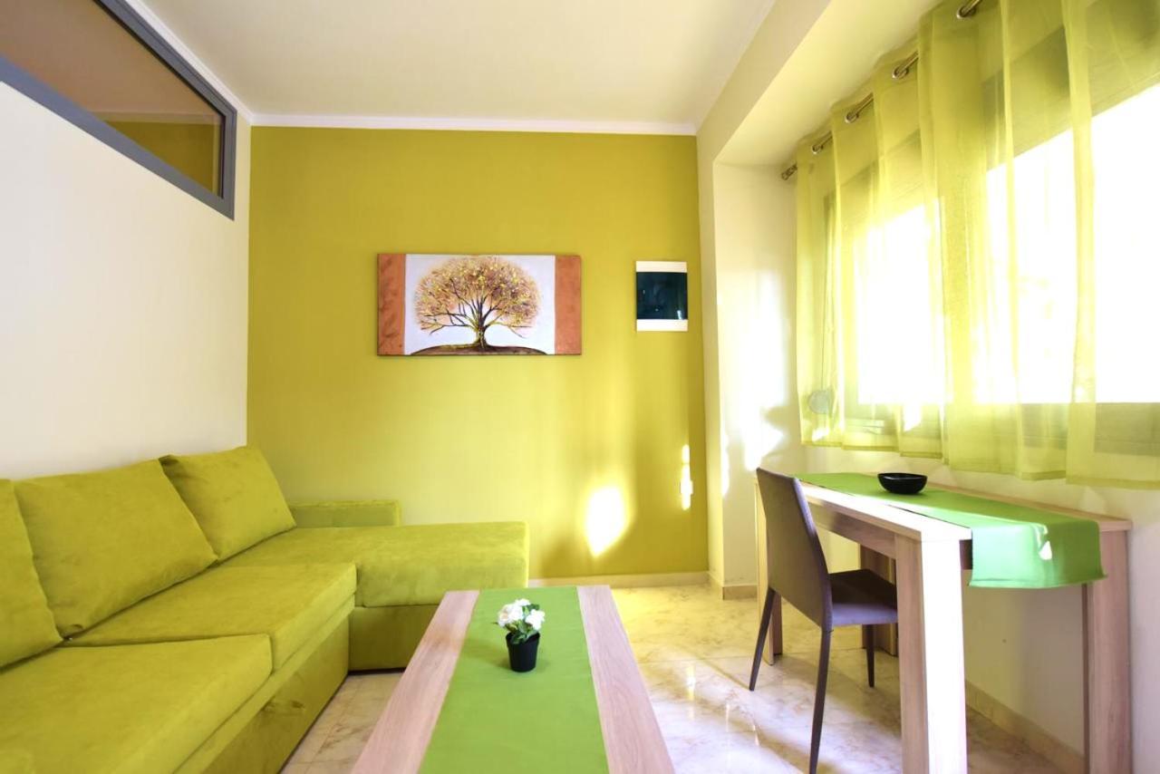 Elia Beach Modern Suites Flogita Esterno foto